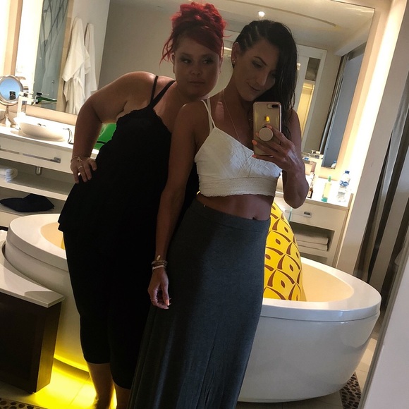 Meet your Posher, Jennifer - Picture 3 of 5